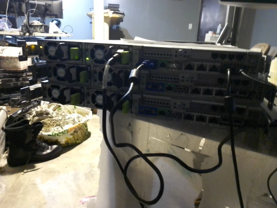 Cisco 1U C220 M3 12-Core CPU 2x E5-2640 with 64GB DDR3 RAM and PCIe3 - Image 3 of 4