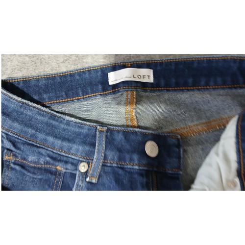 LOFT moderne Damenjeans gerades Bein Größe 25 Used-Look ausgefranster Saum dunkle Waschung - Bild 6 von 8
