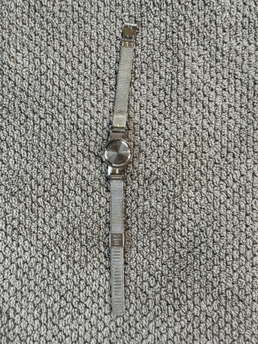 Unbranded Womens Watch Silver Tone Mesh Band & Case Blue Dial New Battery - Picture 4 of 4