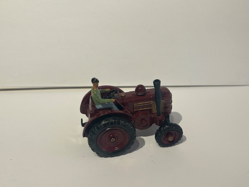 Dinky Toys 301 Field Marshall Tractor. CODE 3, Vintage, Displays great. - Picture 6 of 7