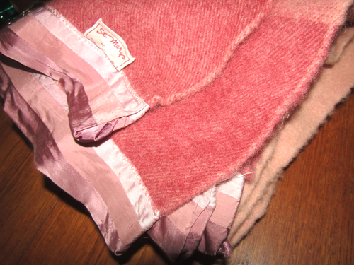Vintage St Mary's weinrot/mauve/rosa Satinborte 100 % Wolle Camp Decke 57"x70" - Bild 14 von 24
