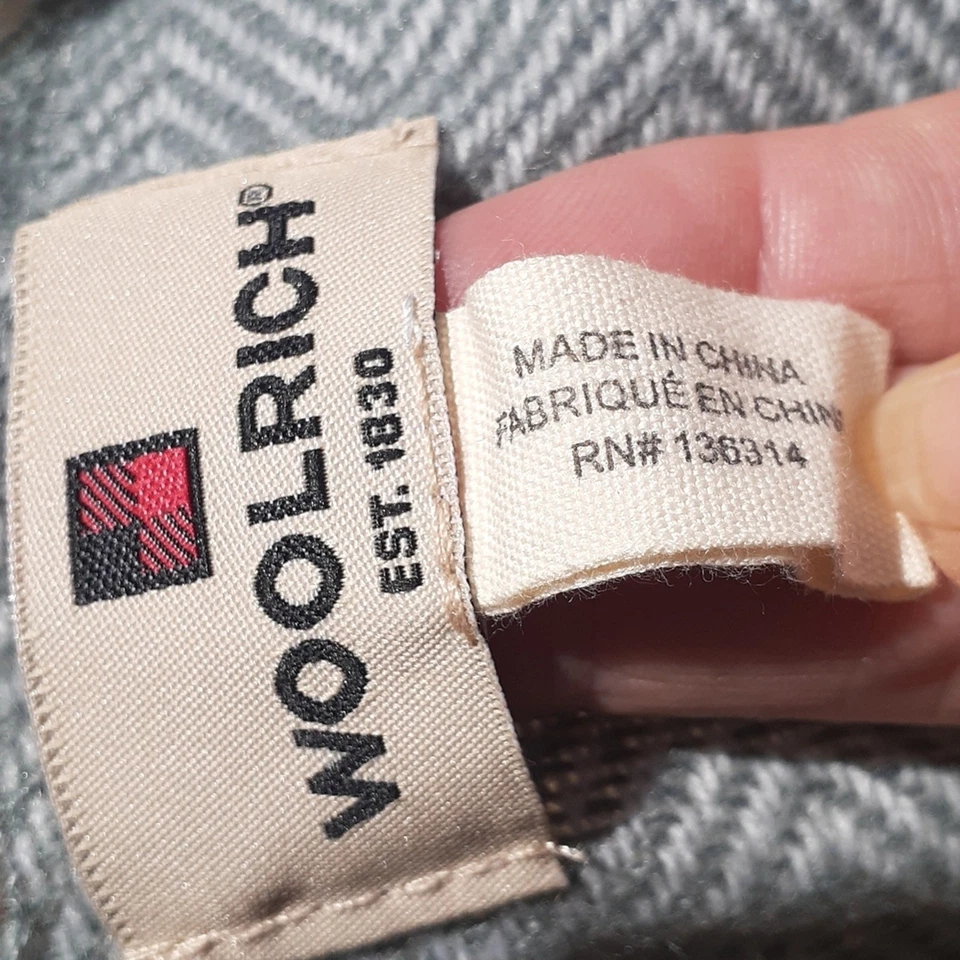 Manta Woolrich Clásica Gris Y Blanco Rayas Cómoda Suave Ligera Foto 4 de 4