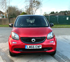 2016 Smart Forfour Passion 1 ltr Two Tone Red and Black Tax £20