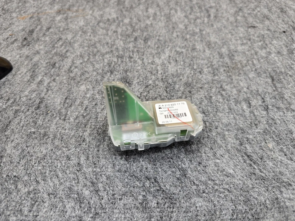 ANTENA RADIO TECHO ALETA TIBURÓN MERCEDES 06-15 W166 ML350 3.5L 4MATIC OEM Foto 3 de 4