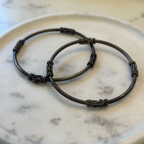 Set of 2 Artisan Oxidized Silver Bangles – Likely Sterling – Unmarked - Picture 3 of 5
