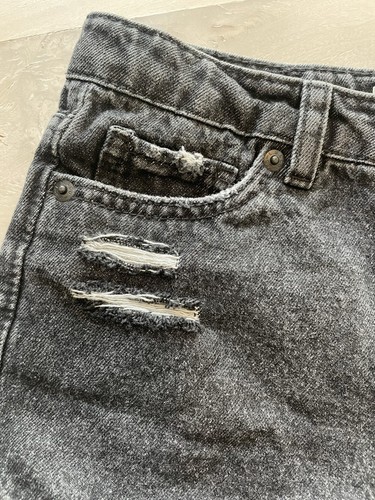NWOT Levi's Girlfriend Shorty Short Cuffed Jean Shorts Girls 10 Adjustable Waist - Picture 2 of 10