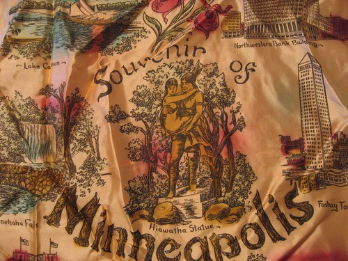 Vtg Souvenir Decorative Satin Pillow Cover Sights of Minneapolis, Minn 16" x 16" - Picture 2 of 4