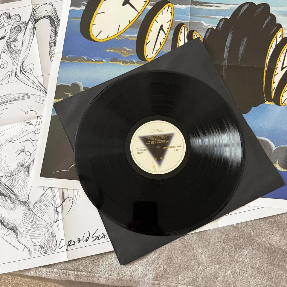 Pink Floyd Dark Side Moon LP, photo 3 of 3