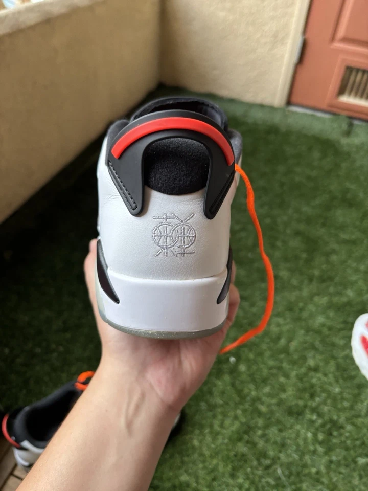 Air Jordan 6 Retro SE Low Dongdan Foto 2 de 4