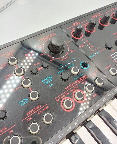 Roland JD-Xi Digital x2, Analog, Drums 4-Part Crossover Synthesizer Keyboard - Picture 6 of 13