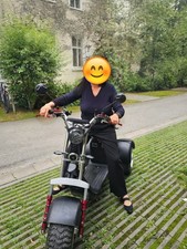 E-Scooter CP 7. 1 Dreirad für 2 Personen, 45 Km/h, Reichweite 135 Km, EU Strzul.