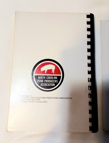 North Carolina Pork and Wilmington Cookbooks Vintage Recipes - Foto 2 di 7