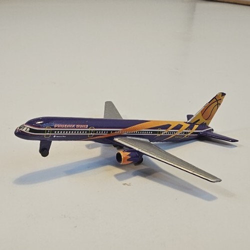 SCHABAK AMERICA WEST 757-200 "PHOENIX SUNS"  1:600 SCALE DIECAST METAL MODEL - Bild 7 von 23