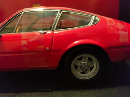 Kyosho Ferrari 365GTB/4 Daytona 1969 Ref.08161R scala 1:18 - Foto 11 di 23