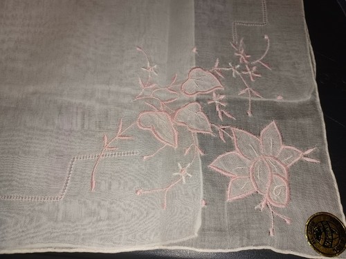 Rosa Rose bestickt Organdy Baumwolle Leinen Taschentuch Einstecktuch 13 1/2 x 14 Neu - Bild 3 von 3