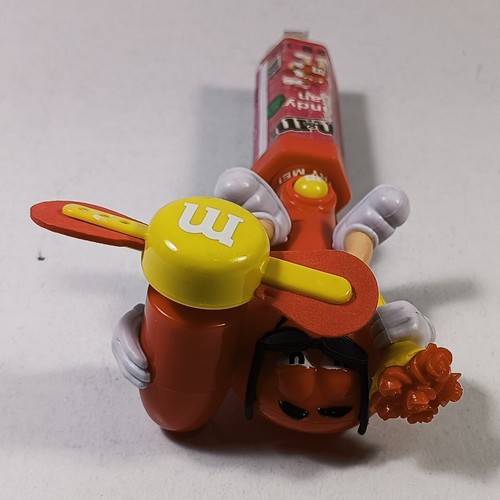 M & M M&M's VALENTINE FLOWERS RED PEANUT 8" FIGURE ELECTRONIC FAN CANDY HOLDER - Picture 9 of 11