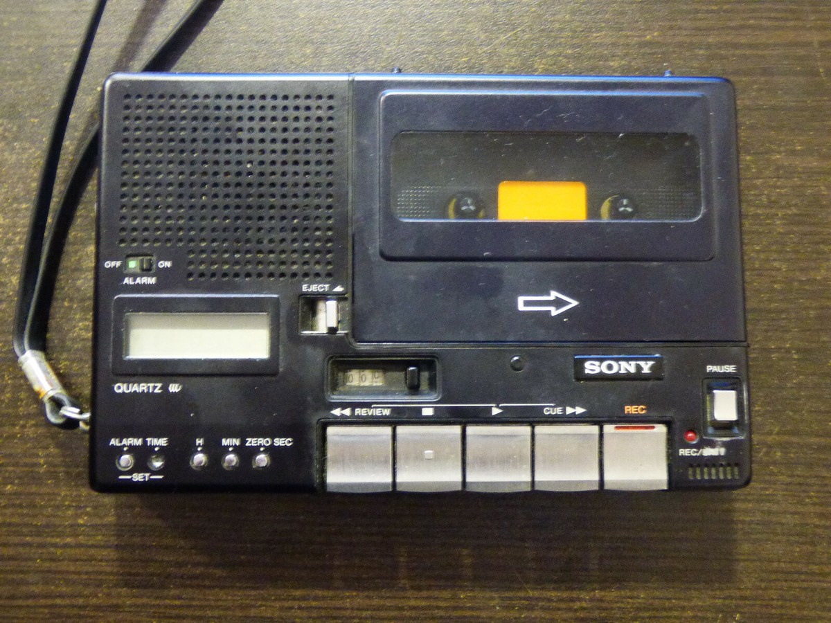 SONY TC-1100 カセットプレーヤー VINTAGE SONY TC 1100T CASSETTE RECORDER WITH DIGITAL QUARTZ