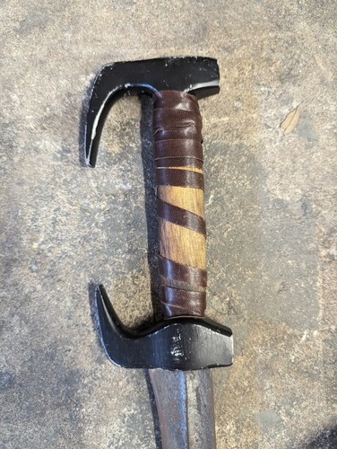 King Leonidas Replica Hand Forged Spartan Sword and Belt Sheath - Picture 4 of 8