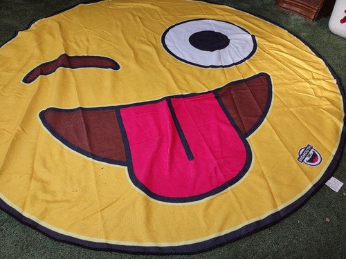 Emoji gigante guiñando un ojo BigMouth con lengua manta de playa suave de 5 pies toalla redonda - Imagen 2 de 5