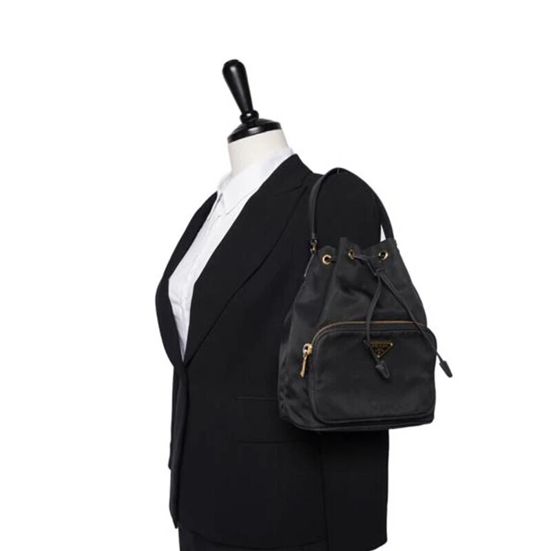 Сумка ведро Prada черная дуэт треугольный логотип - Изображение 4 из 4