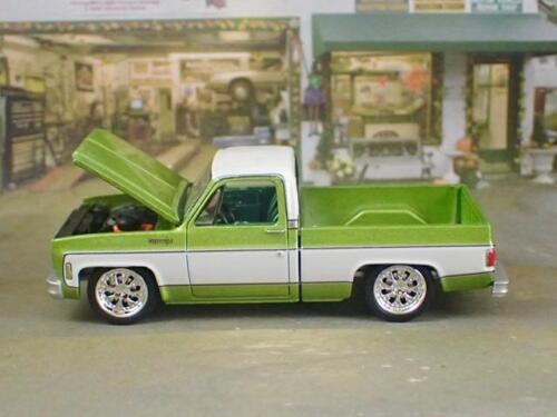 Chevrolet Cheyenne V-8 1973-1987 camioneta de platón corto escala 1/64 edición limitada E 3ª generación - Imagen 3 de 5