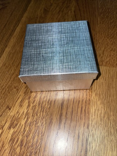 Pendientes de aro perforados de plata nuevos  - Imagen 4 de 4