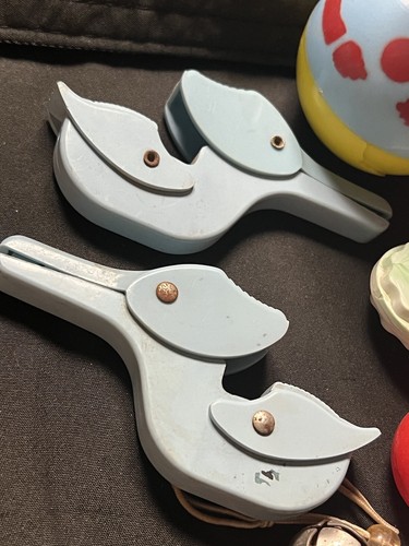 lot of 10 vintage 1940s Retro BABY TOYS CLOWNS Monkey RATTLES Stork Clips BELLS - Picture 4 of 23