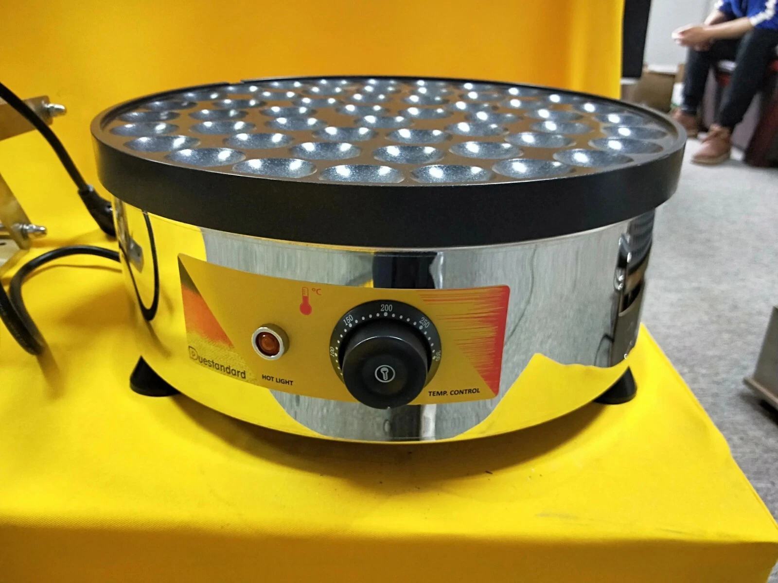 52 Holes Waffle Maker Pancake Making Machine 4.5cm Hole Dorayaki 110V 1.5KW