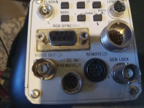 SONY 3CCD COLOR VIDEO CAMERA DXC-970MD For Parts Only Non Working - Picture 7 of 13