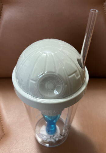NEW Zak Star Wars 22oz Plastic Straw Tumbler with Lid and 3D Millennium Falcon - Picture 4 of 5