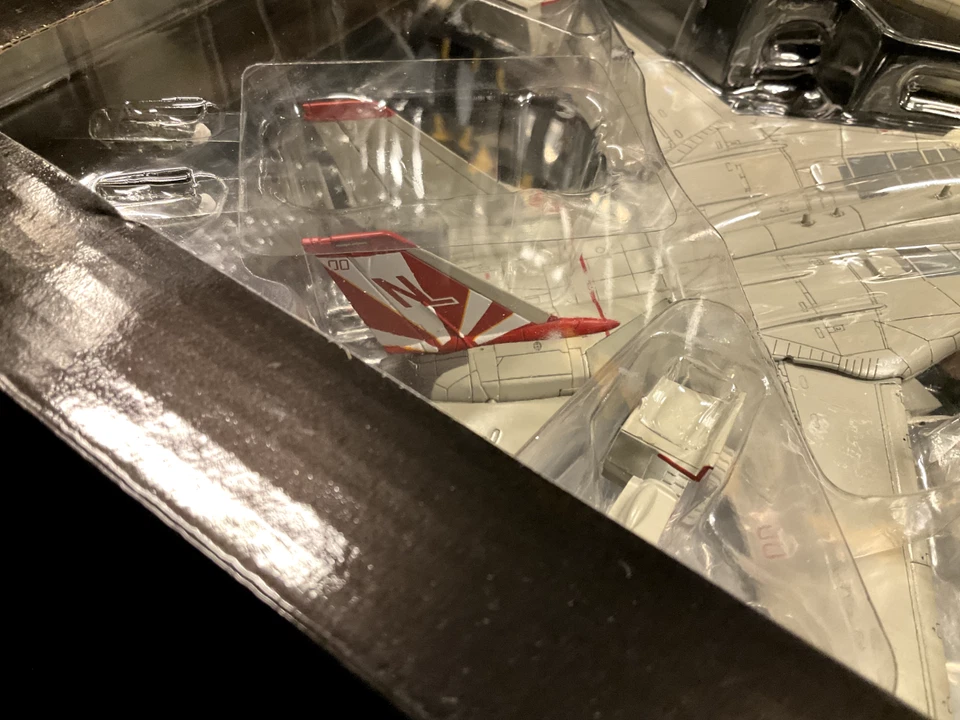 CENTURY WINGS F-14A TOMCAT U.S. NAVY VF-111 SUNDOWNERS NL200 1988 "RARE" - Image 4 of 4