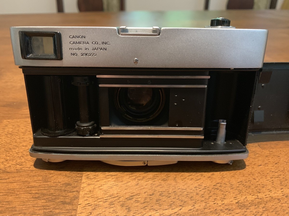 Vintage 1961 Canon Canonet First Generation 35mm Camera RARE