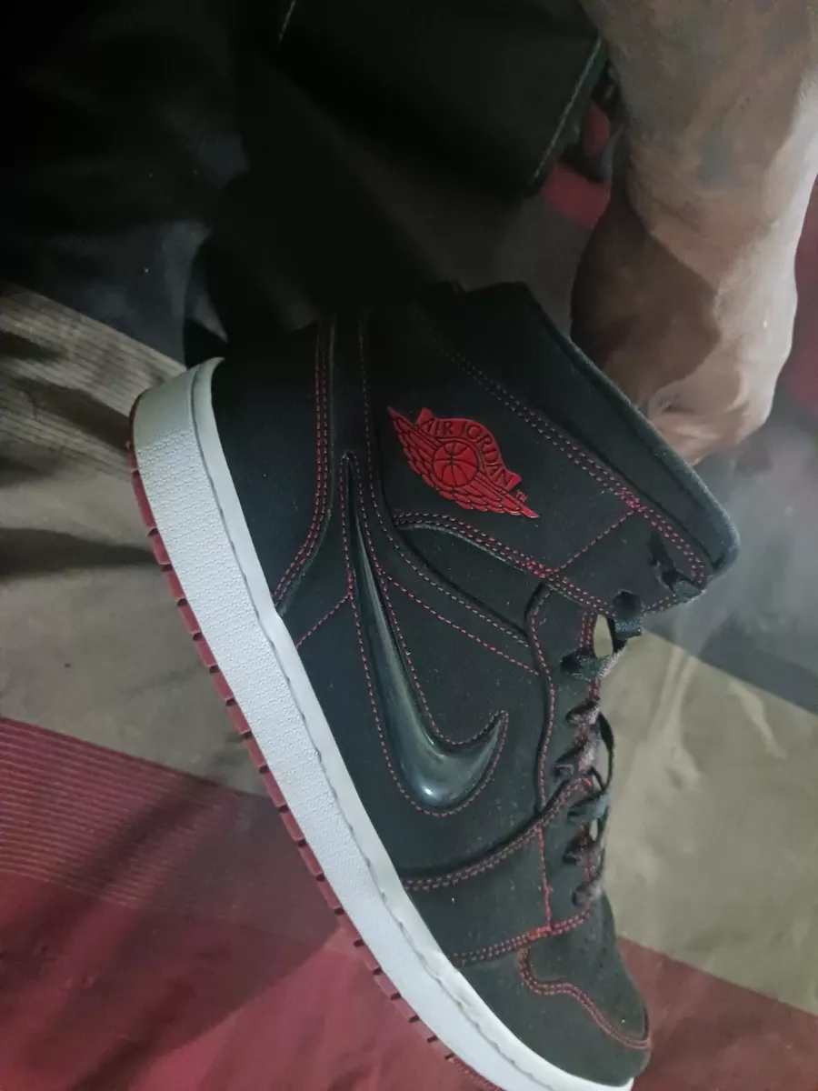 Michael jordan 1 mid sales