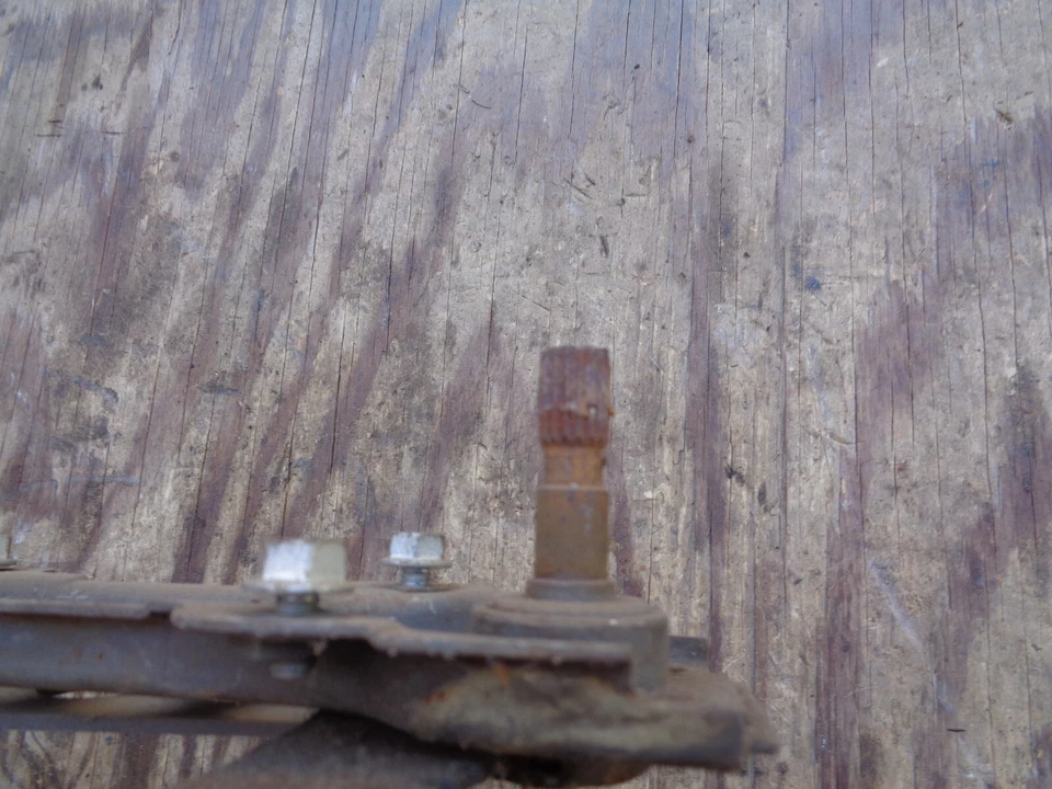 Volvo 240 244 245 lado del conductor IZQUIERDO TRASERO regulador ventana lateral manual Foto 3 de 4