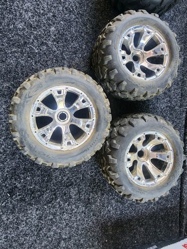 4 HPI Tires & Wheels + 3- Traxxas - Picture 4 of 5