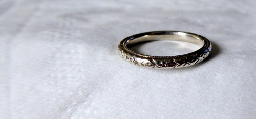 18K White Gold Antique Wedding Band Ring Forget Me Not Vintage Pattern Sz 4.5 - Picture 3 of 5