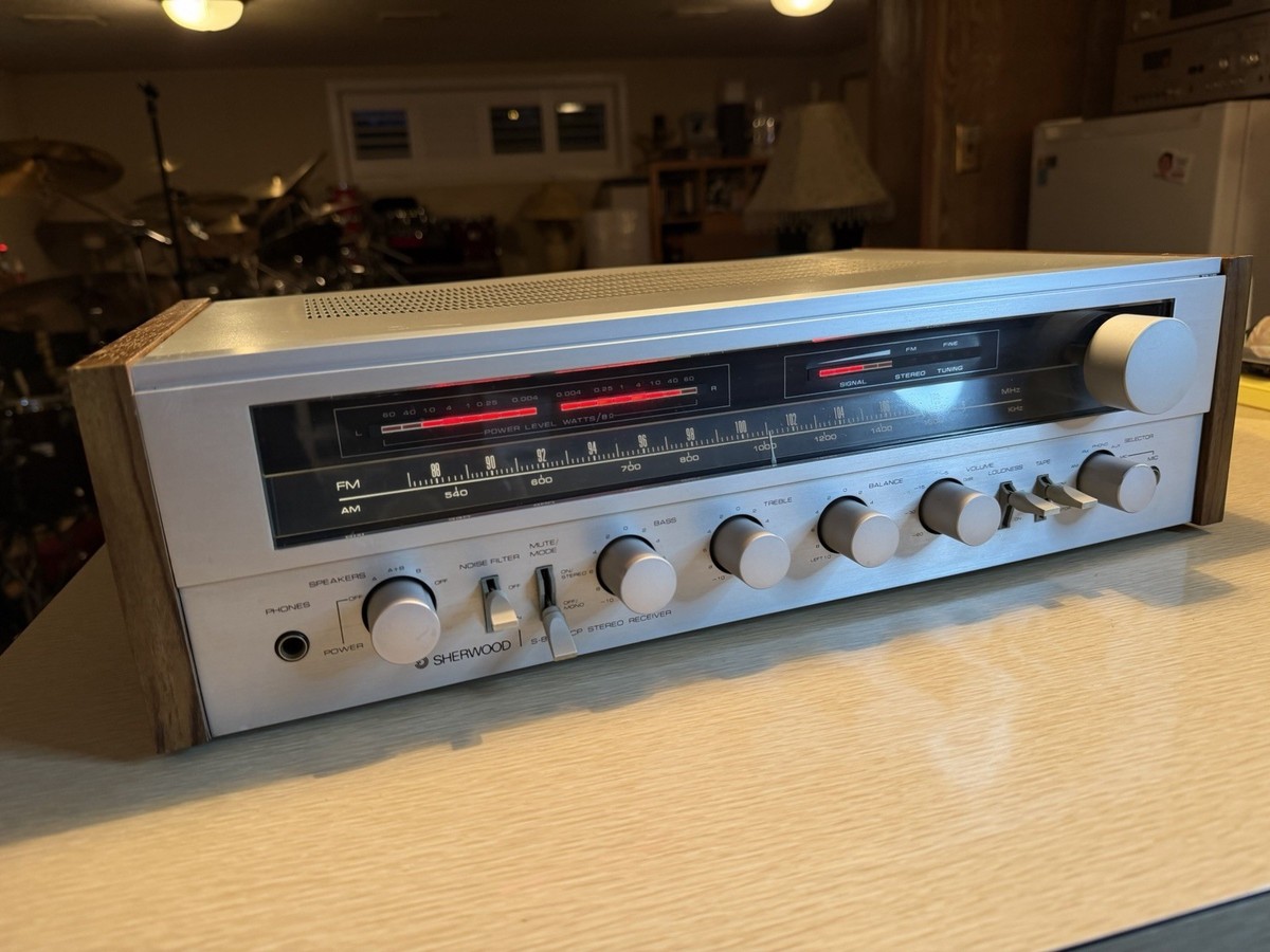 Vintage Sherwood S-8300 CP, 30W AM/FM Stereo Receiver, 1980s