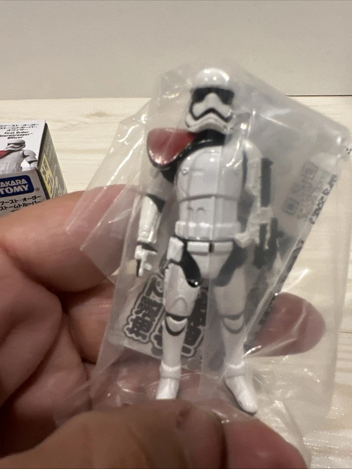 Figura de Metal Colección StarWars 18 PRIMERA ORDEN OFICIAL STORMTROOPER TAKARA TOMY Foto 3 de 3