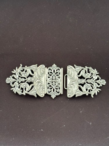 solid silver nurses Belt Buckle. London 1916. Mappin & Webb. - Imagen 5 de 19
