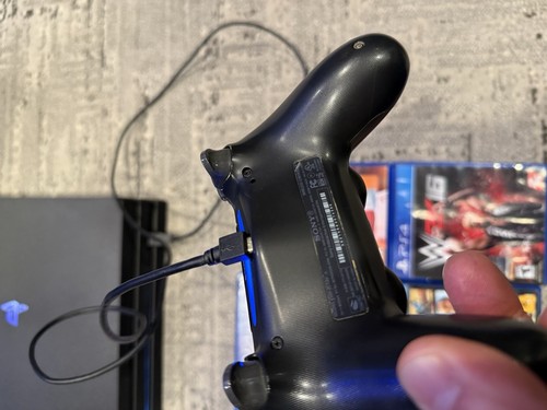 Sony PlayStation 4 Pro System With Games 1TB ! - Picture 5 of 12