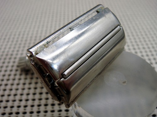 Vintage Gillette Super Speed Flare End Safety Razor & Blade L3 Code - Picture 3 of 5