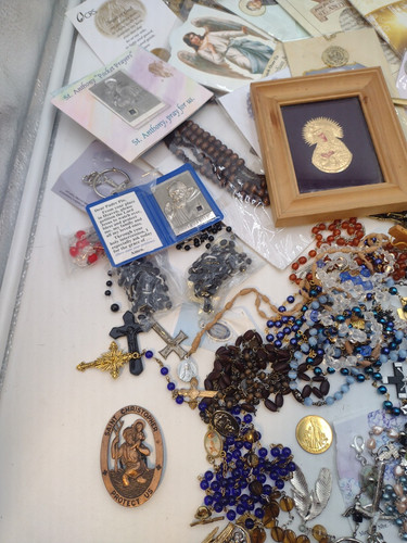 Large Catholic Rosary And Religious Items Lot New And Used - Picture 5 of 13