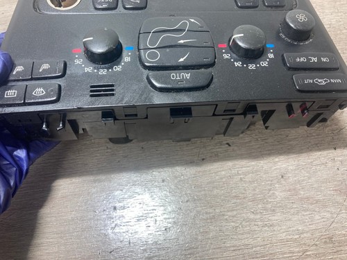 2005 VOLVO XC90 AC HEATER CLIMATE CONTROL PANEL 8697137 - Picture 4 of 7