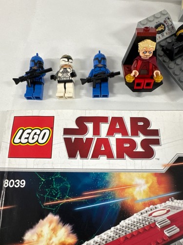 LEGO 8039 Star Wars Venator-Class Republic Attack Cruiser 99% Complete - Picture 2 of 4