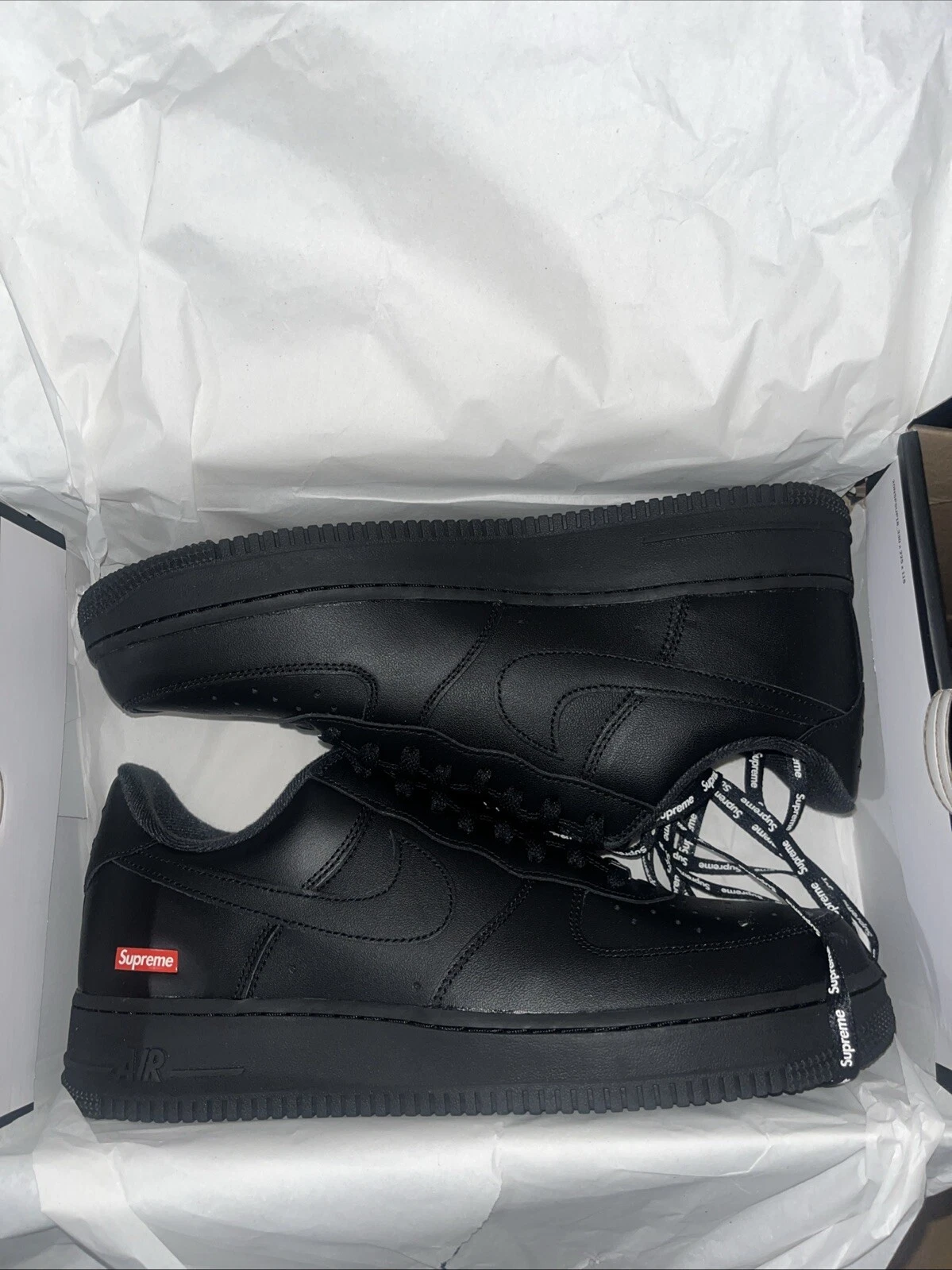 SUPREME AIR FORCE 1 NOIR LOW UK 10 US 11 NEUF