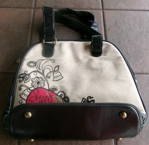 Disney Princess Loungefly ♡ Logo Snow White Sachel BAG BLACK & WHITE - Picture 2 of 5