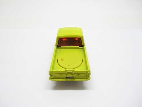 Camión Ford Ranger Wild Life Matchbox Superfast #57 amarillo - Imagen 4 de 6