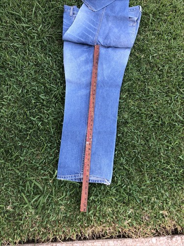 Vintage Levi's Men's 559 Relaxed Fit Jeans Med Wash 46 x 30 Cleaners Starch - Picture 6 of 16