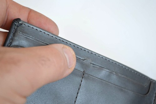 Unisex Bellroy Slim Travel Wallet Black Grey New Leather Passport little damage - Picture 5 of 7