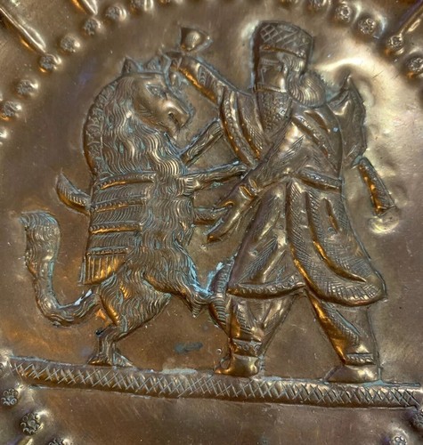 VINTAGE Rare Middle Eastern copper plate man killing Beast 5 1/2” - Picture 2 of 4